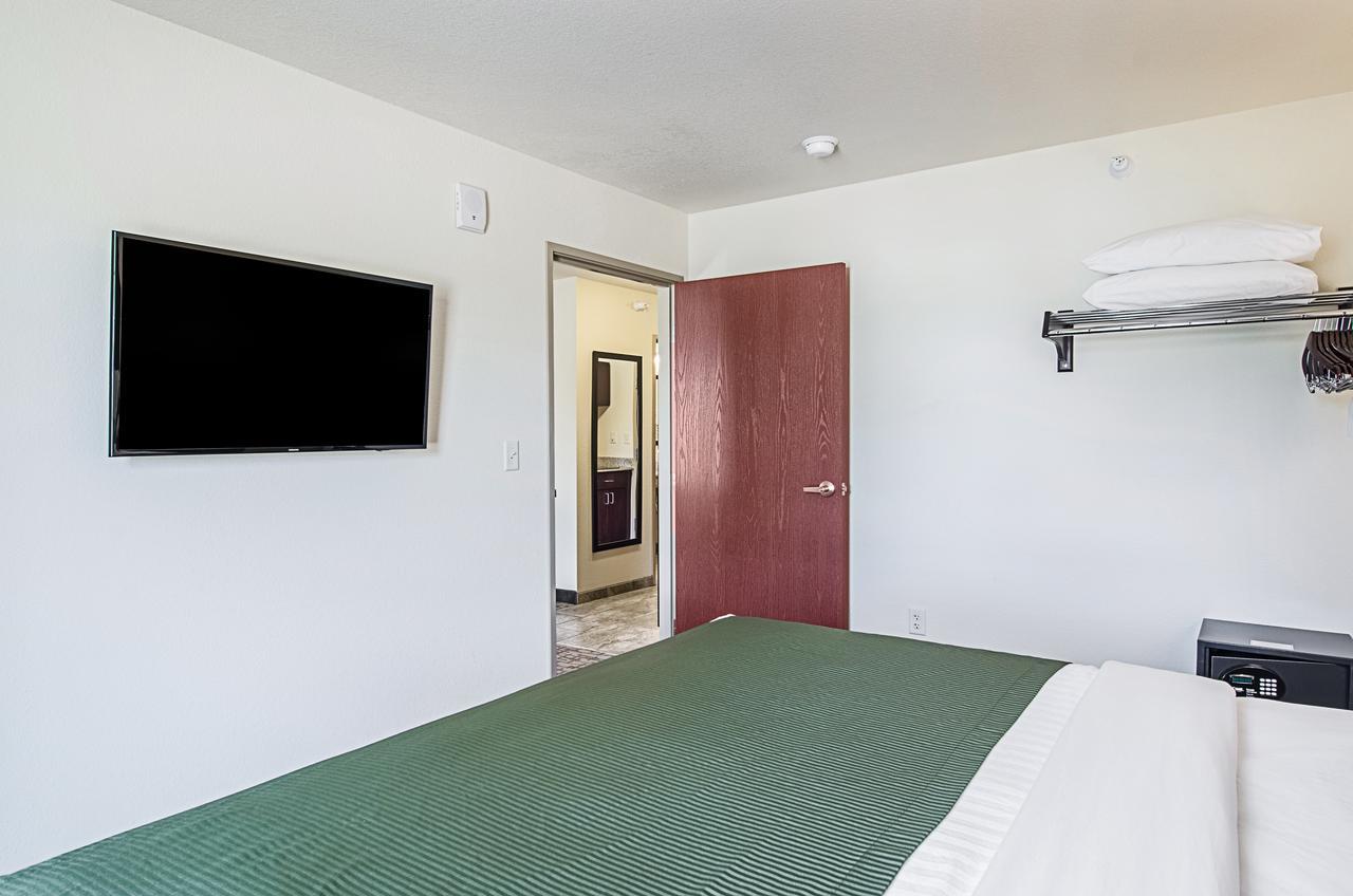 Cobblestone Inn & Suites - Гернсі Екстер'єр фото